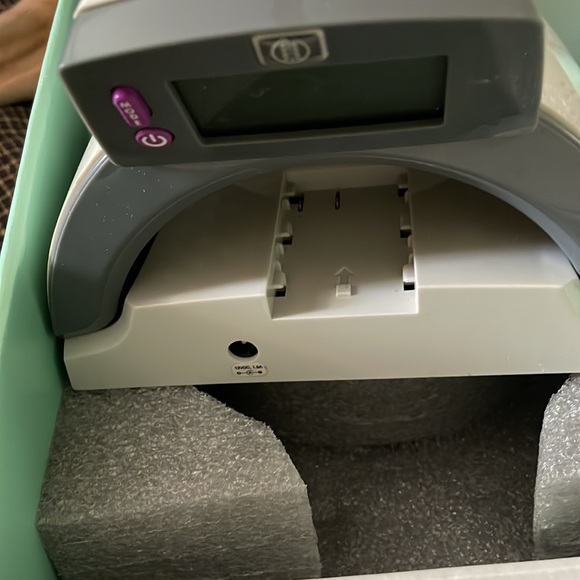 The Willow Curve PT5 Low Level Pain Relief Device - Picture 2 of 16